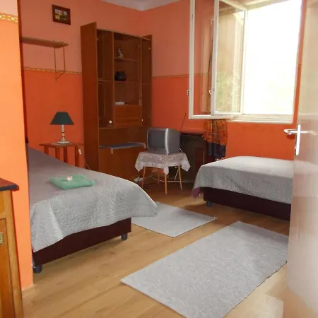 Adita Apartment